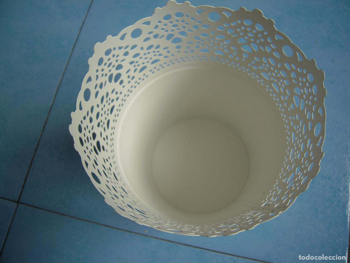Nuevo: Macetero met&aacute;lico blanco SKURAR de IKEA - Foto 5