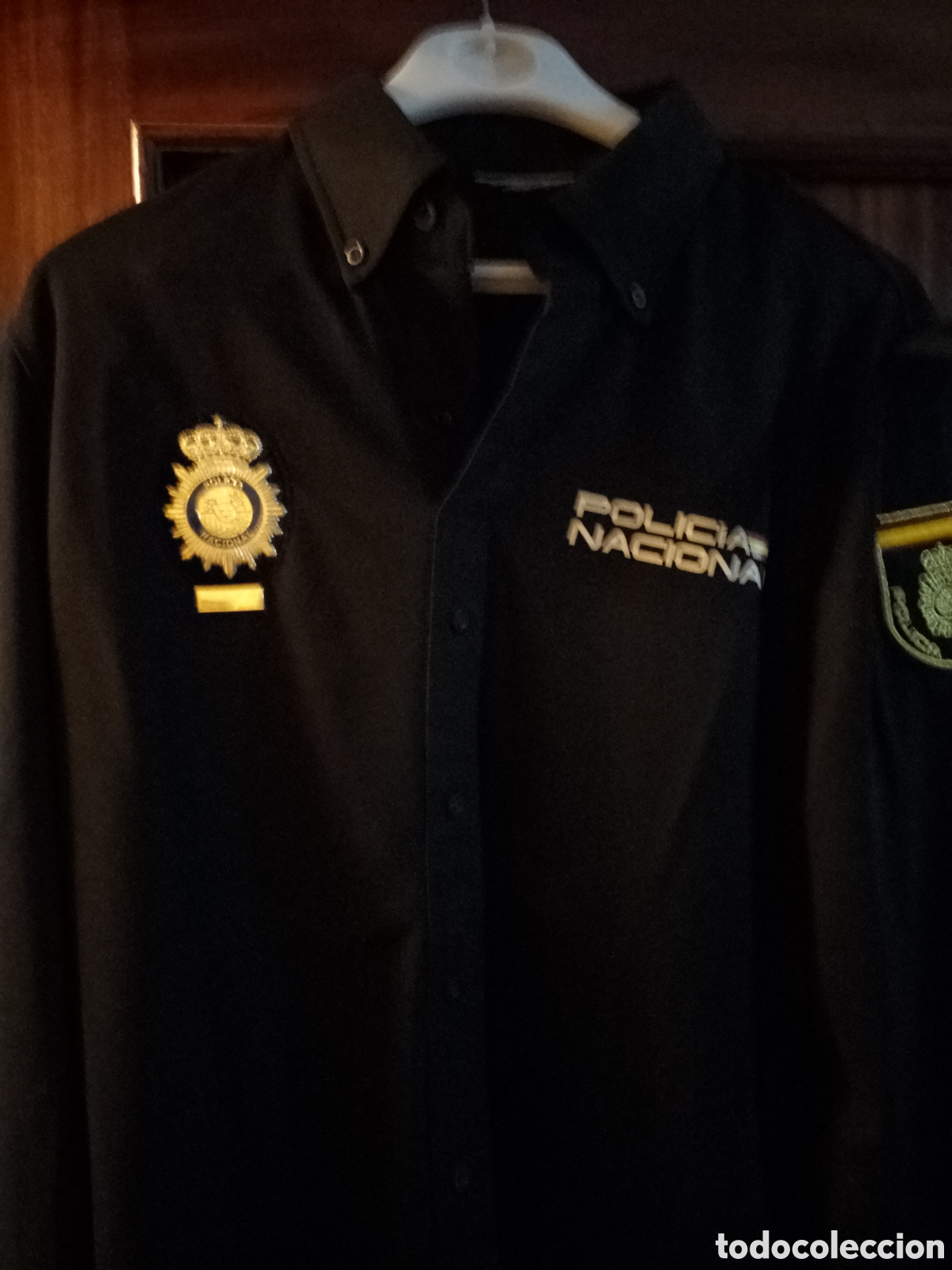 Nuevo: Uniforme camisa polo de trabajo hombre M/L, original oficial POLIC&Iacute;A NACIONAL.