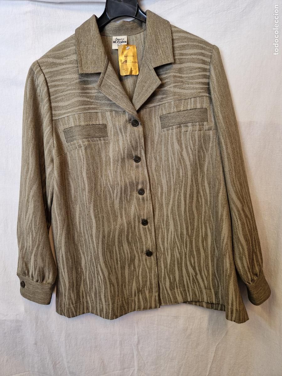 Nuevo: BONITA CHAQUETA VINTAGE PARA MUJER. COLOR GIRS-VERDE. TALLA 44