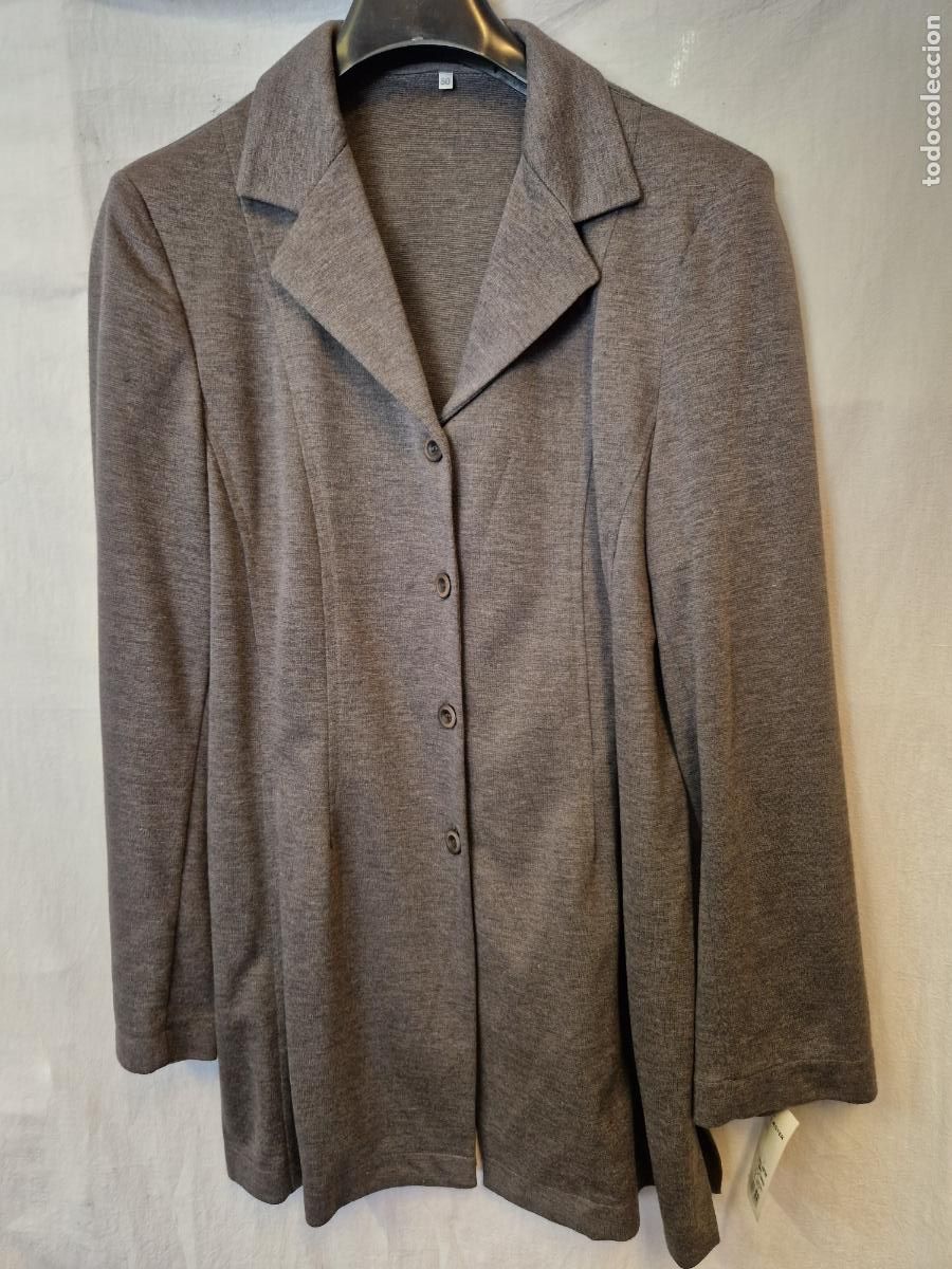 Nuevo: BONITO BLAZERS GRIS PARA MUJER. TALLA 50. NUEVO