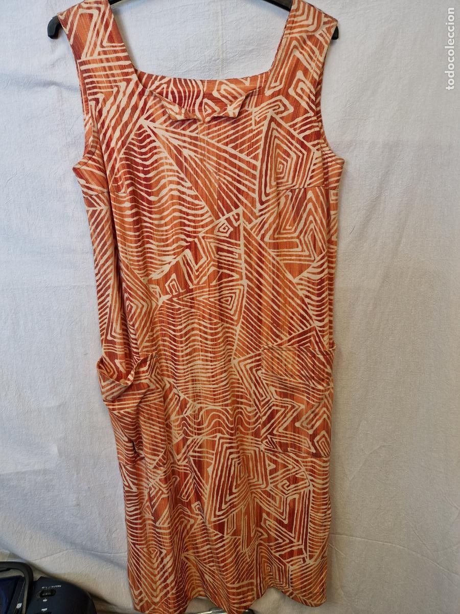 Nuevo: BONITO VESTIDO PARA MUJER. COLOR NARANJA. TALLA 42