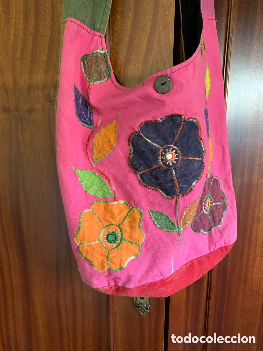 Nuevo: Bolso de tela grande con flores bordadas y bolsillo exterior