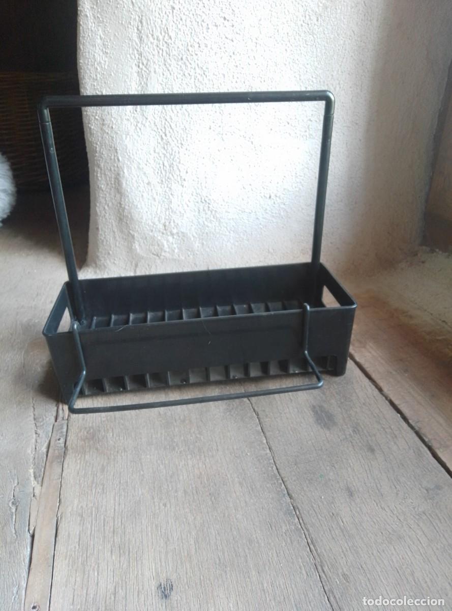 Nuevo: Escurridor para esponja, estropajo, bayeta,...fregadero. Pl&aacute;stico negro