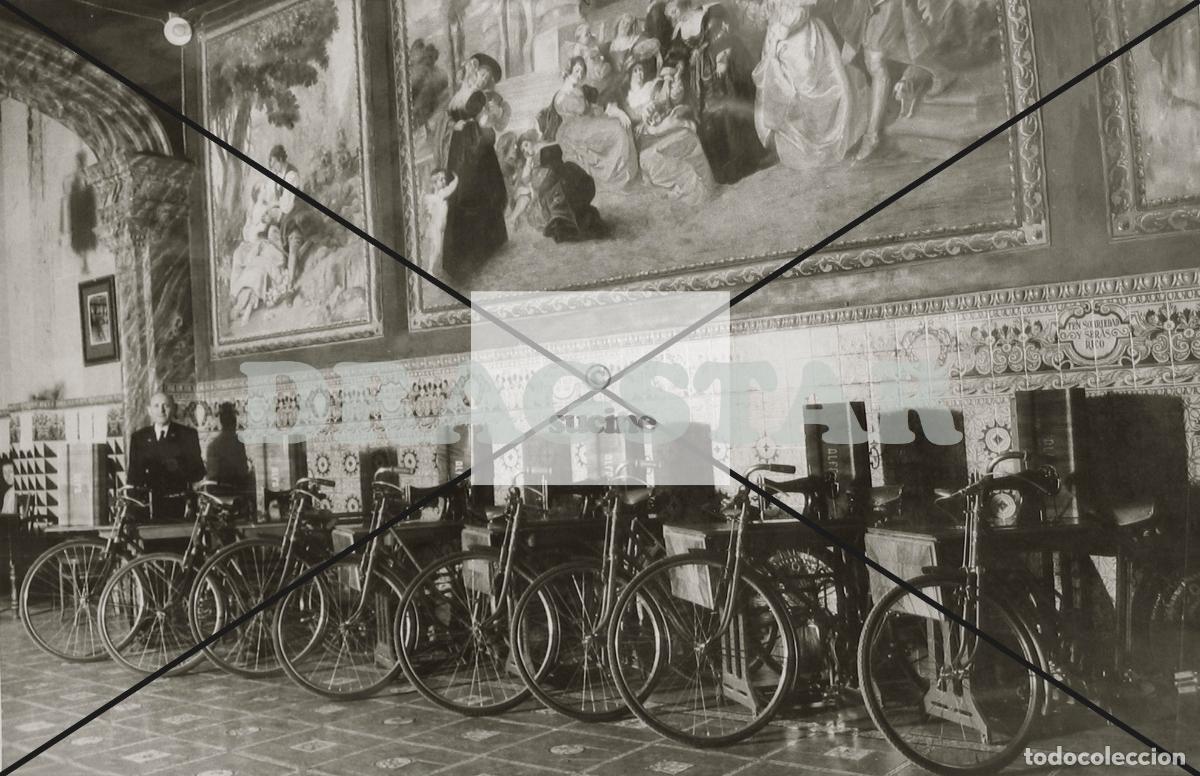 Nuevo: CASTELL&Oacute;N EN EL RECUERDO, EXPOSICI&Oacute;N DE REGALOS EN LA CAJA DE AHORROS Y MONTE DE PIEDAD C79