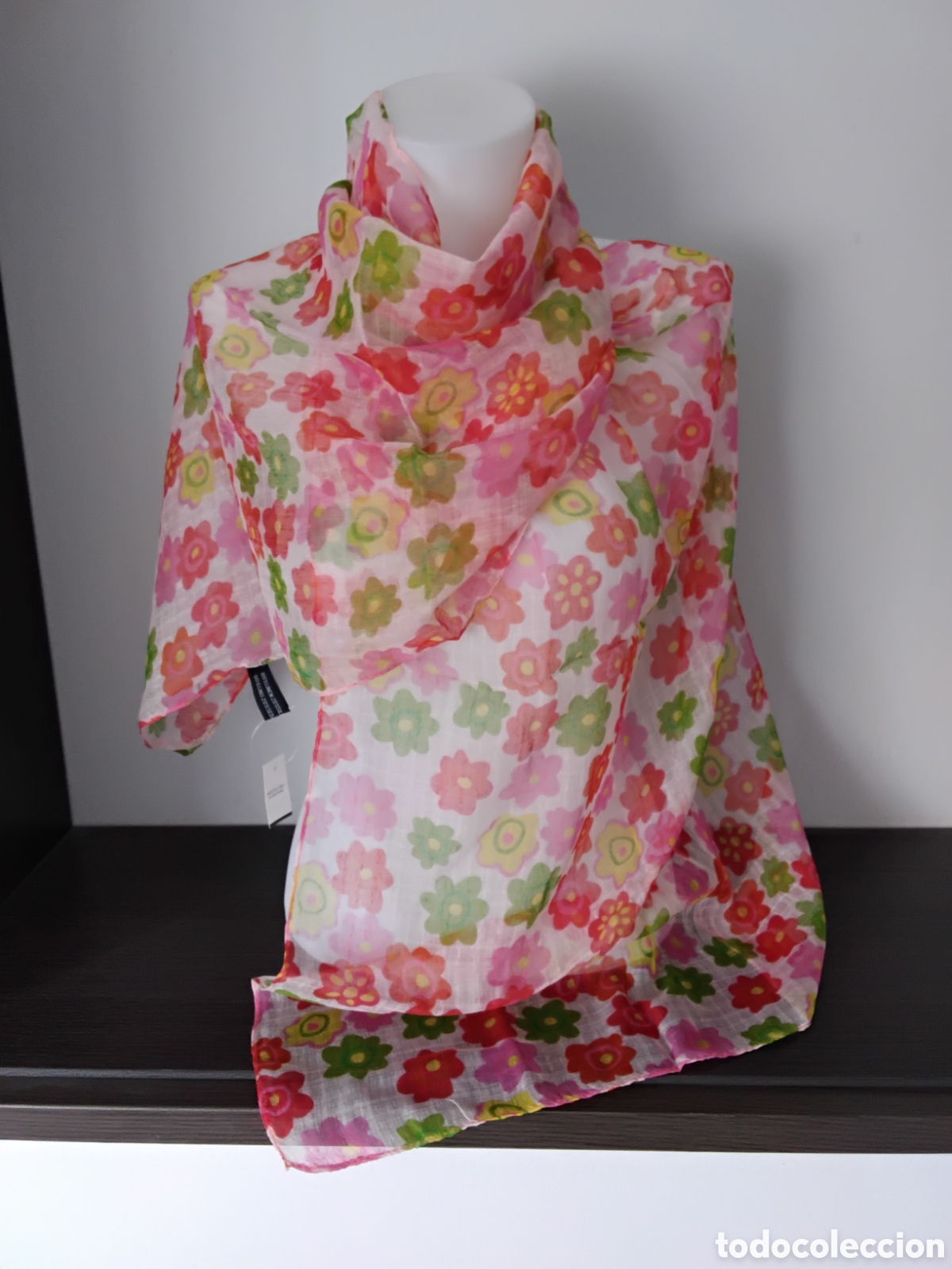 Nuevo: Pa&ntilde;uelo/Chal Estampado Floral