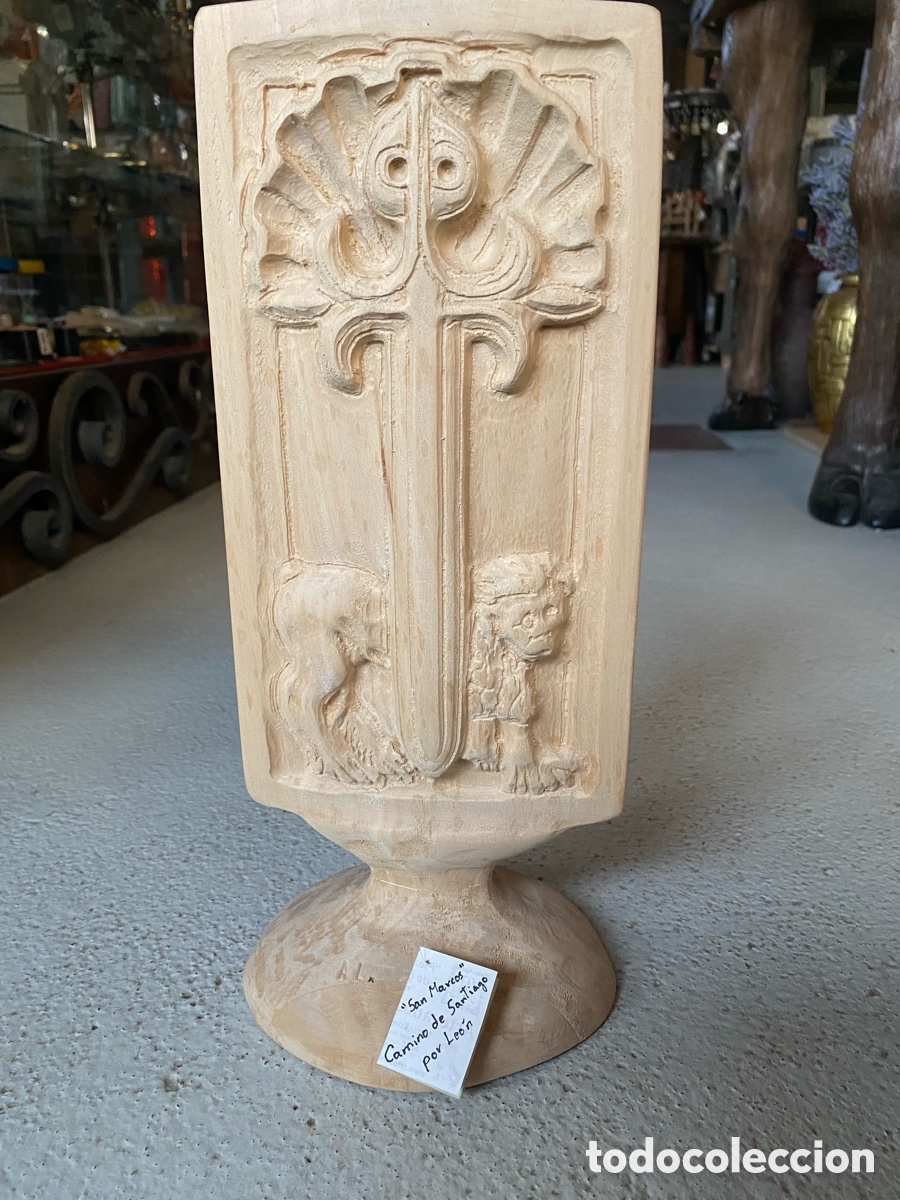 Nuevo: Escultura, Trofeo / Talla Art&iacute;stica, Camino de Santiago por Le&oacute;n. &rdquo;San Marcos&rdquo;