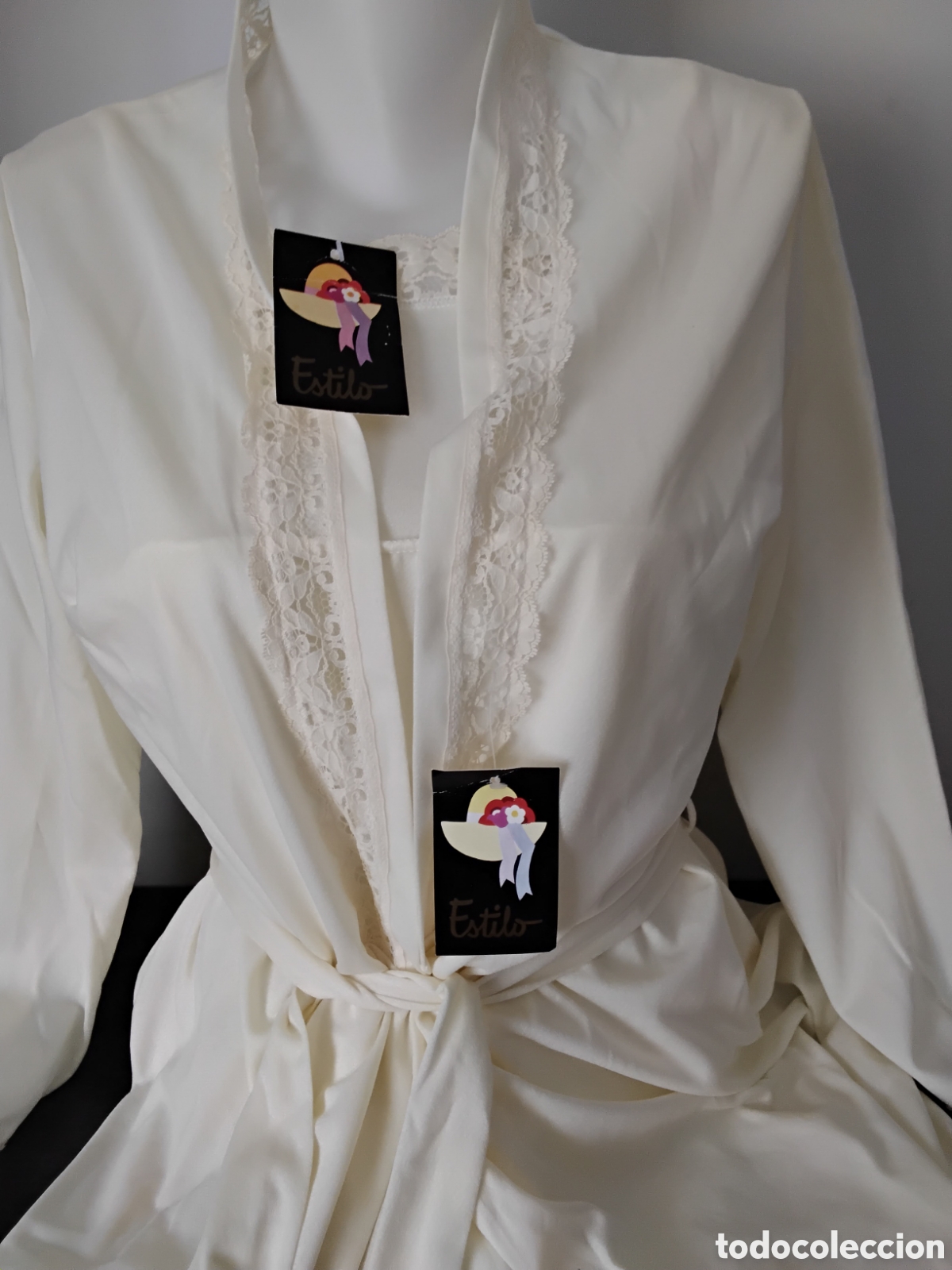 Nuevo: Conjunto Bata y Camis&oacute;n Crema - Foto 2