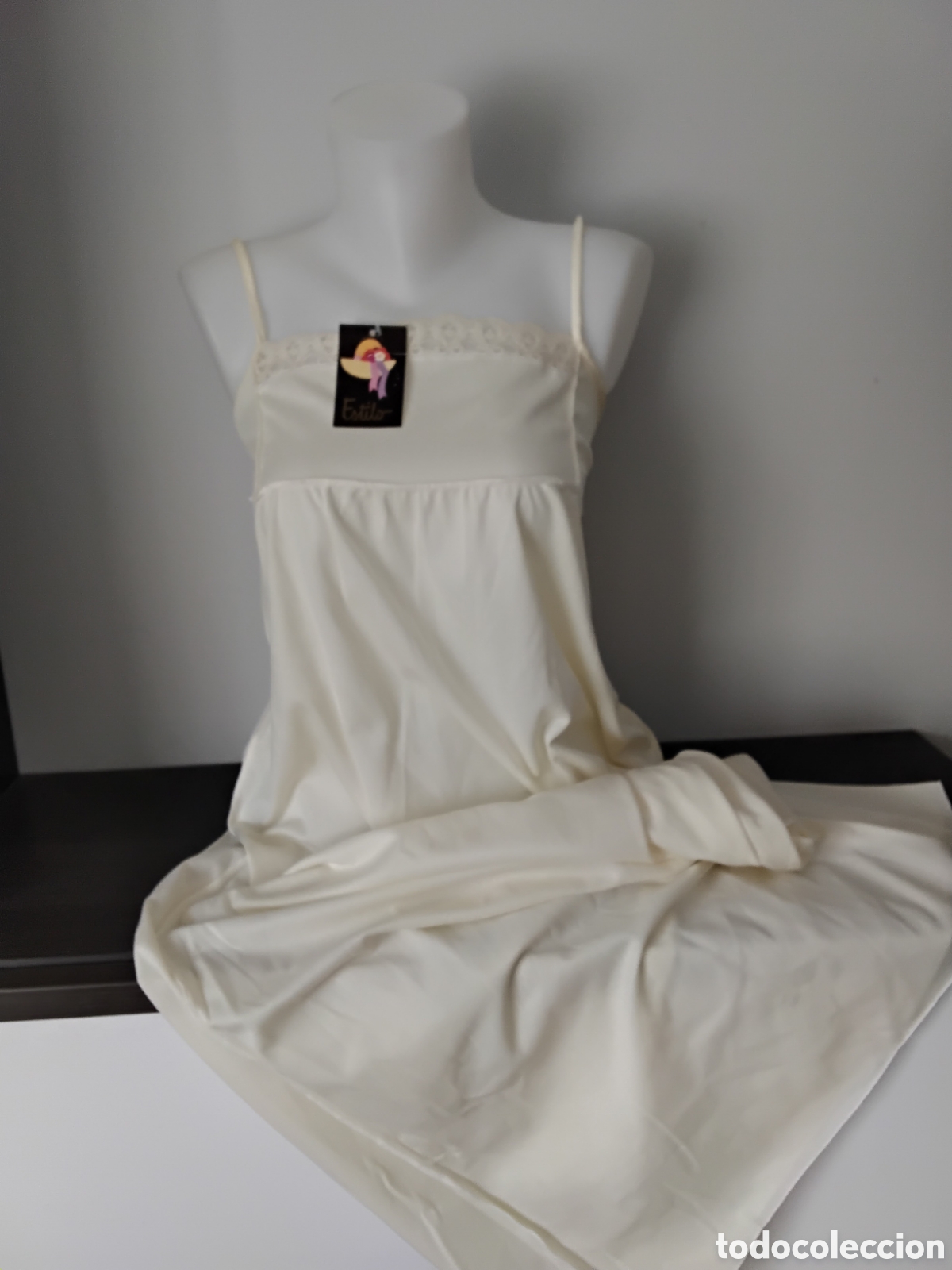 Nuevo: Conjunto Bata y Camis&oacute;n Crema - Foto 4