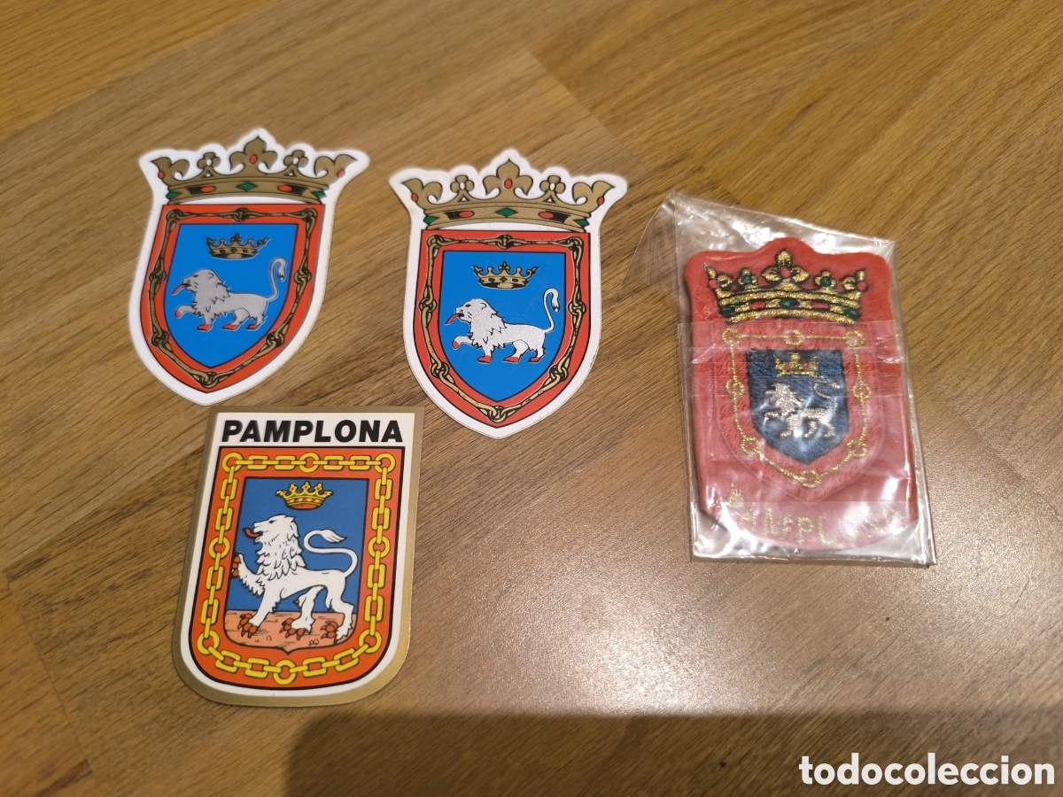 Nuevo: 3 PEGATINAS Y PARCHE ESCUDO DE PAMPLONA