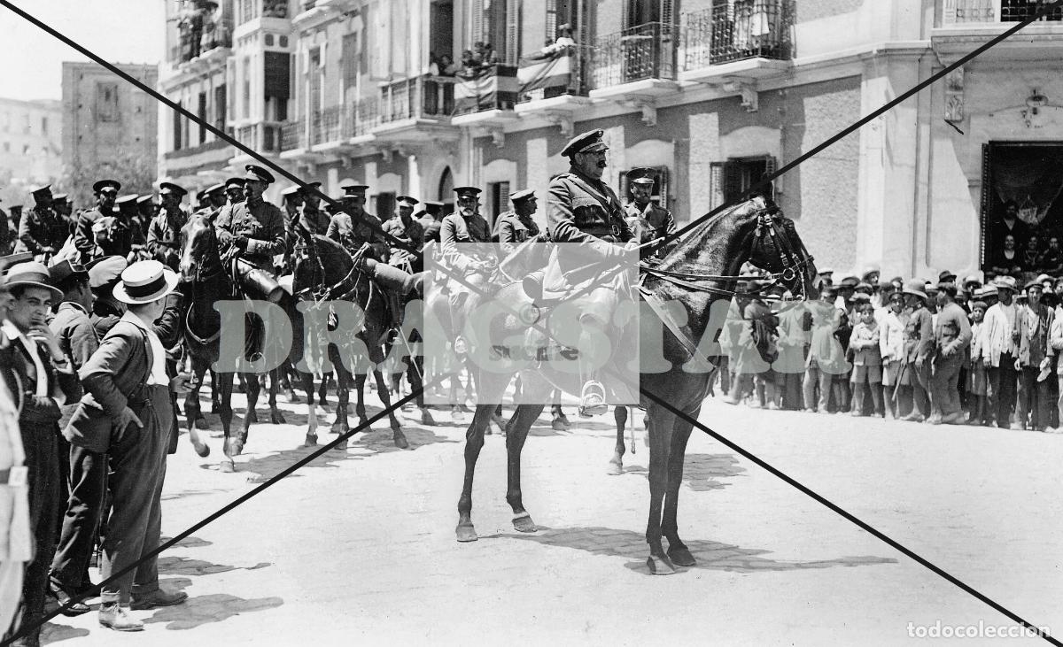 Nuevo: LA GUERRA DE ESPA&Ntilde;A EN &Aacute;FRICA, DESFILE TROPAS EN MELILLA TD 80