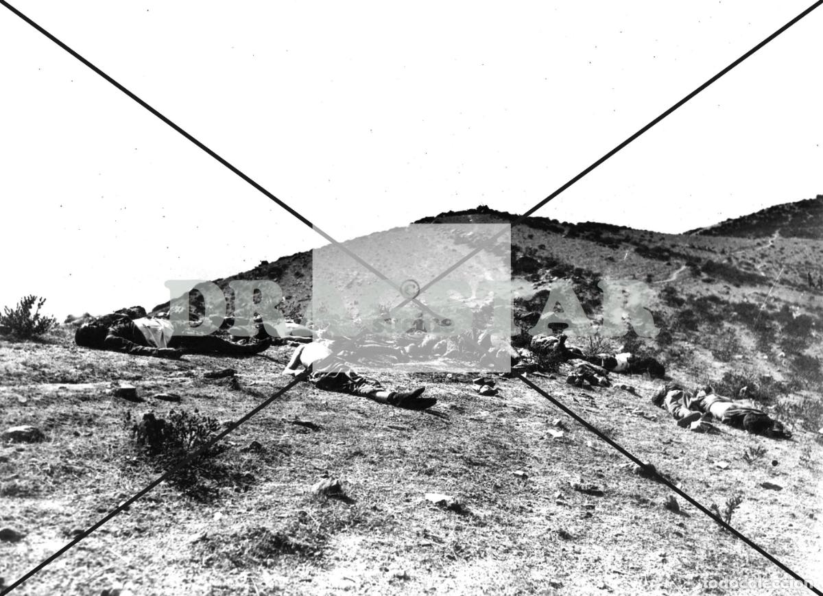 Nuevo: LA GUERRA DE ESPA&Ntilde;A EN AFRICA, CAD&Aacute;VERES NATIVOS SAHARAUIS EN CEUTA O MELILLA TD 82