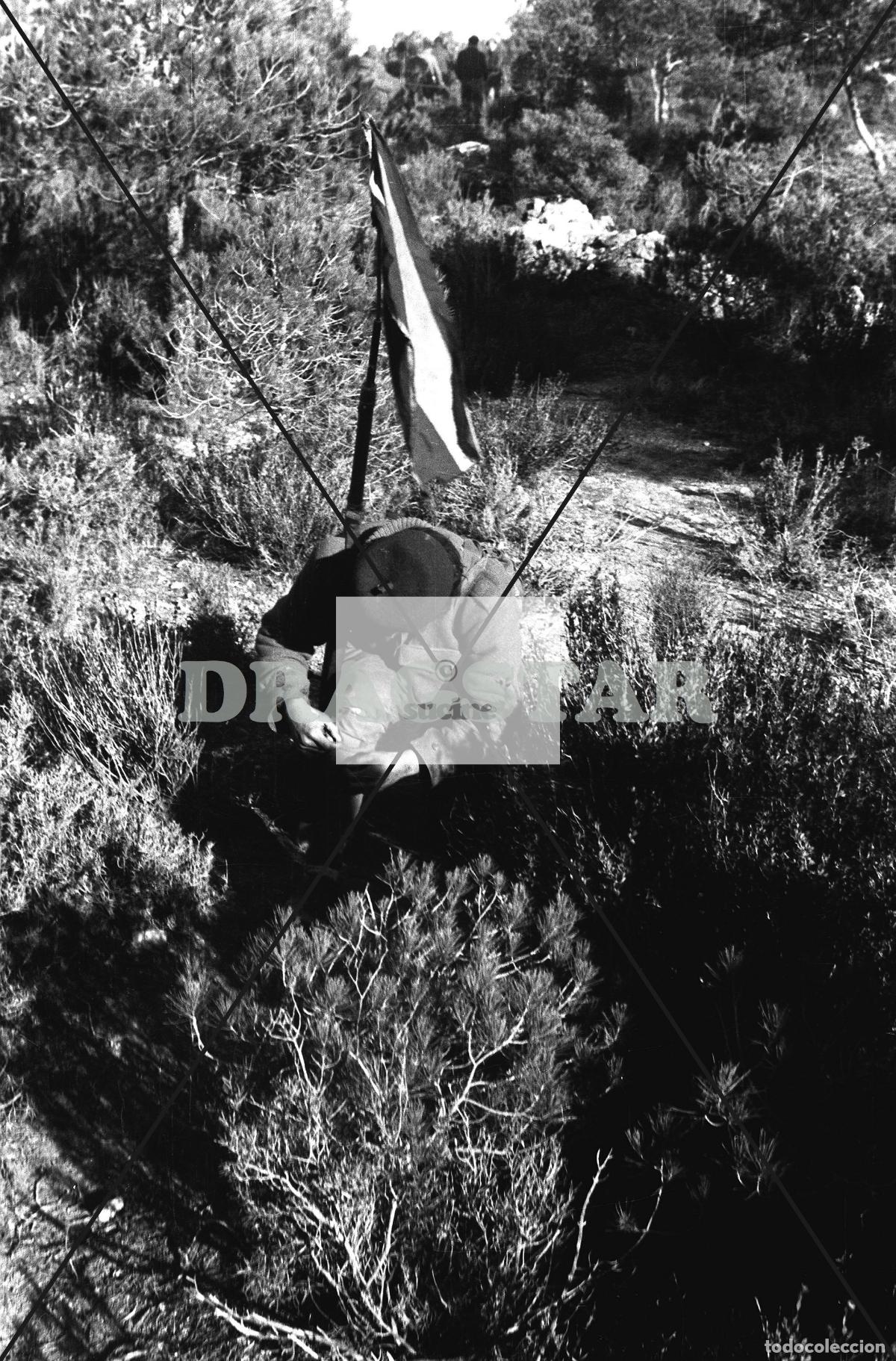 Nuevo: LA GUERRA DE ESPA&Ntilde;A EN AFRICA, SOLDADO NATIVO SAHARAUI CON BANDERA EN CEUTA O MELILLA TD 82