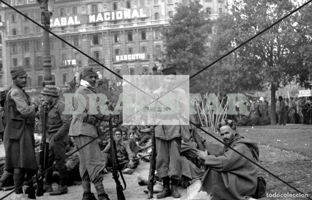 Nuevo: LA GUERRA DE ESPA&Ntilde;A EN AFRICA, TROPAS ESPERANDO AL DESFILE EN CEUTA O MELILLA TD 82