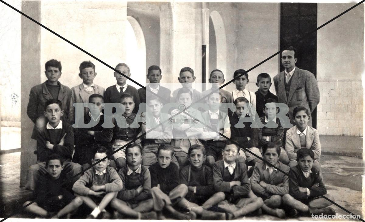 Nuevo: GENTE DE CASTELLON EN EL RECUERDO, GRUPO ESCOLAR OBISPO CLIMENT CURSO 1950. TD 82