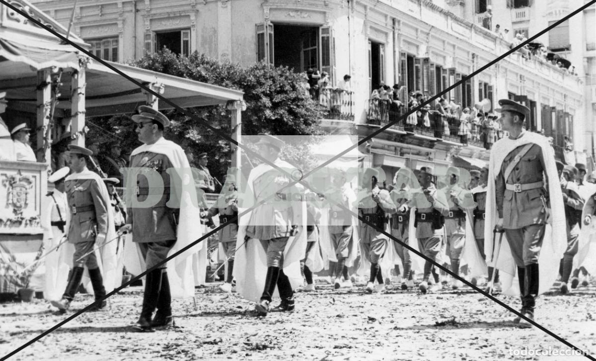 Nuevo: LA GUERRA DE ESPA&Ntilde;A EN AFRICA, DESFILE MILITAR POSIBLEMENTE MADRID TD 82