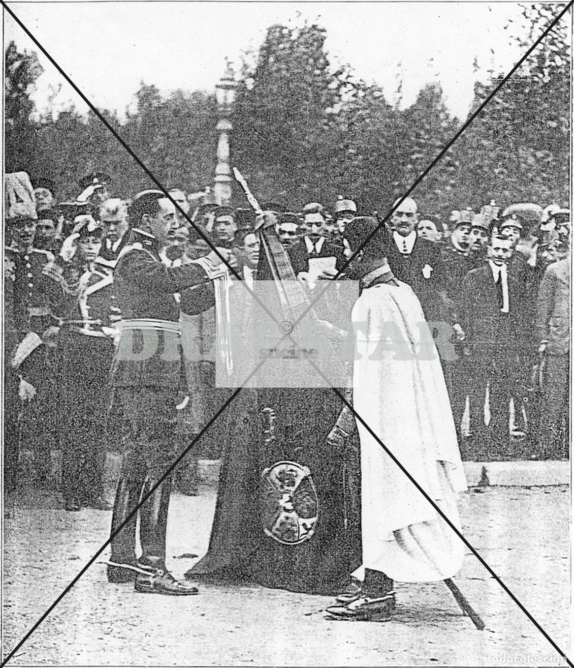 Nuevo: LA GUERRA DE ESPA&Ntilde;A EN AFRICA, ALFONSO XIII IMPONE UNA MEDALLA A LA BANDERA ESPA&Ntilde;OLA MELILLA, TD 82