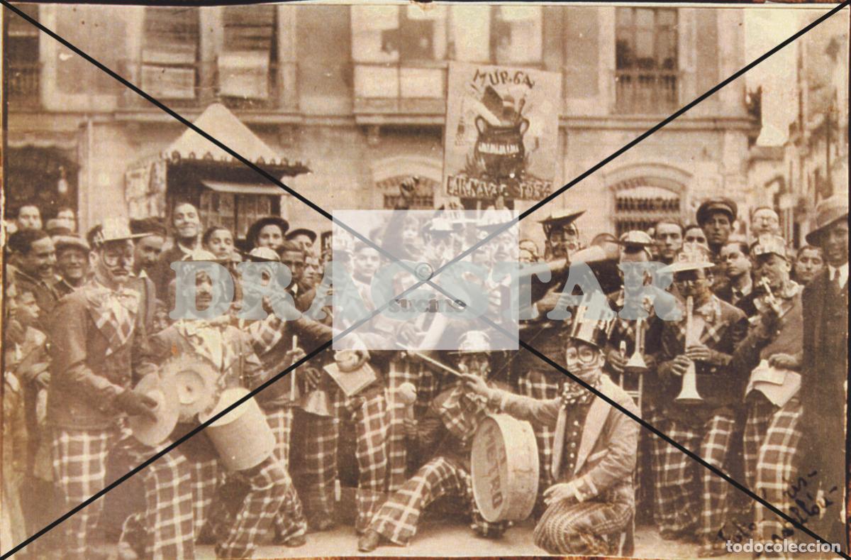 Nuevo: CASTELL&Oacute;N EN EL RECUERDO, EL KIOSCO DE CHIMO Y LA BANDA &rdquo; LA MURGA&rdquo; EN LA PLAZA LA PAZ TD 83