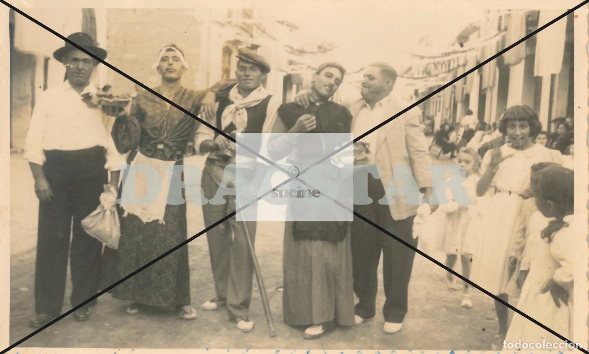 Nuevo: CASTELL&Oacute;N EN EL RECUERDO, DISFRACES EN LAS FIESTAS DE AGOSTO CALLE SANTA BARBARA A&Ntilde;OS 50 TD 83