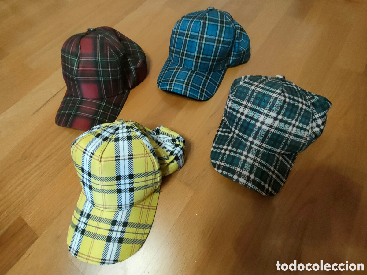 Nuevo: Cuatro gorras de cuadros