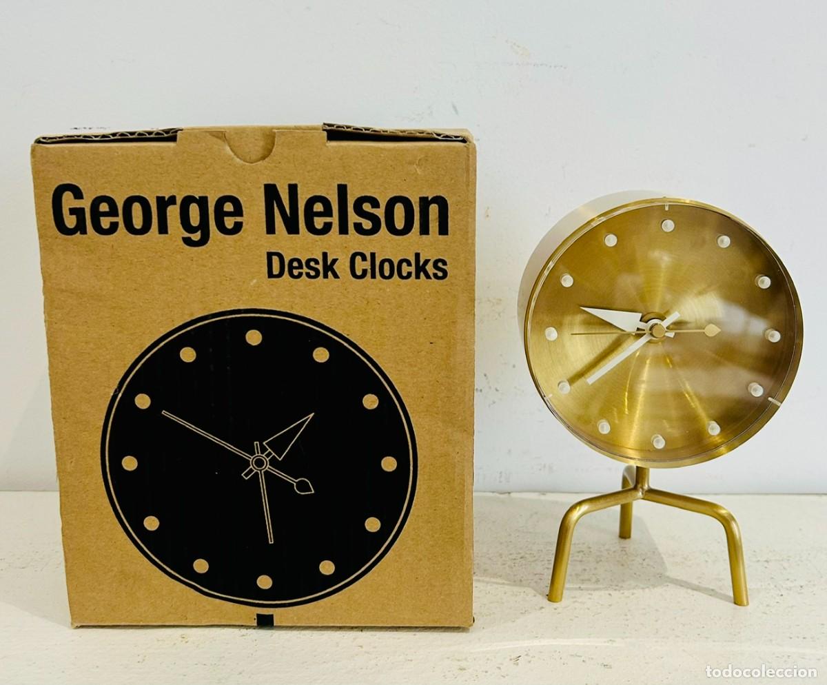 Nuevo: Reloj Vitra Desk Clock Tripod. Original. Nuevo