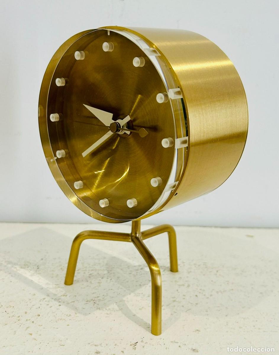 Nuevo: Reloj Vitra Desk Clock Tripod. Original. Nuevo - Foto 3