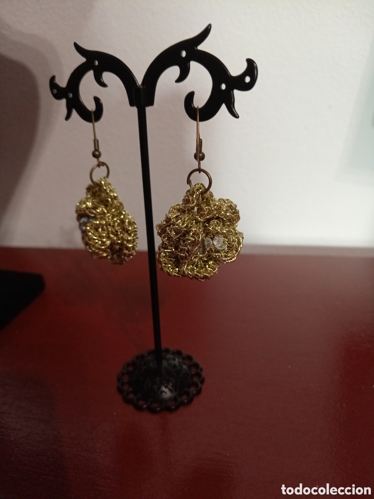 Nuevo: Pendientes de crochet dorados