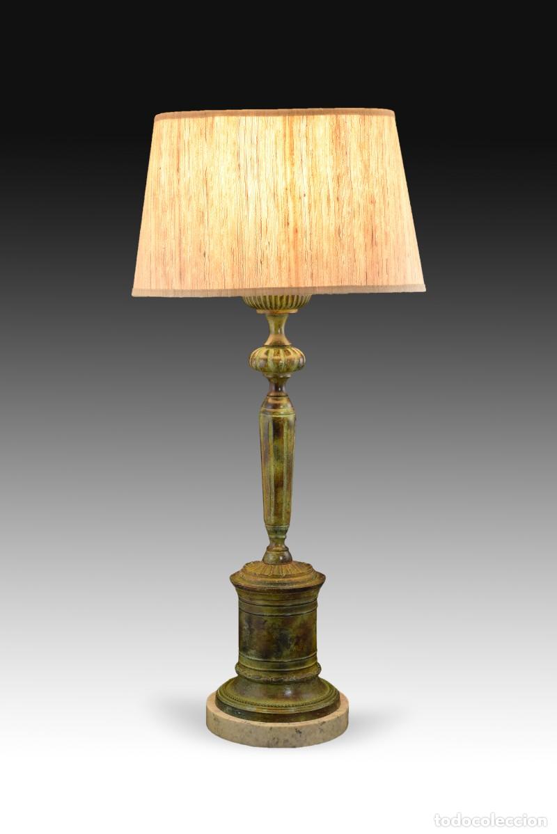 Nuevo: Pie de l&aacute;mpara de mesa. Bronce patinado. Sin pantalla. - Foto 5