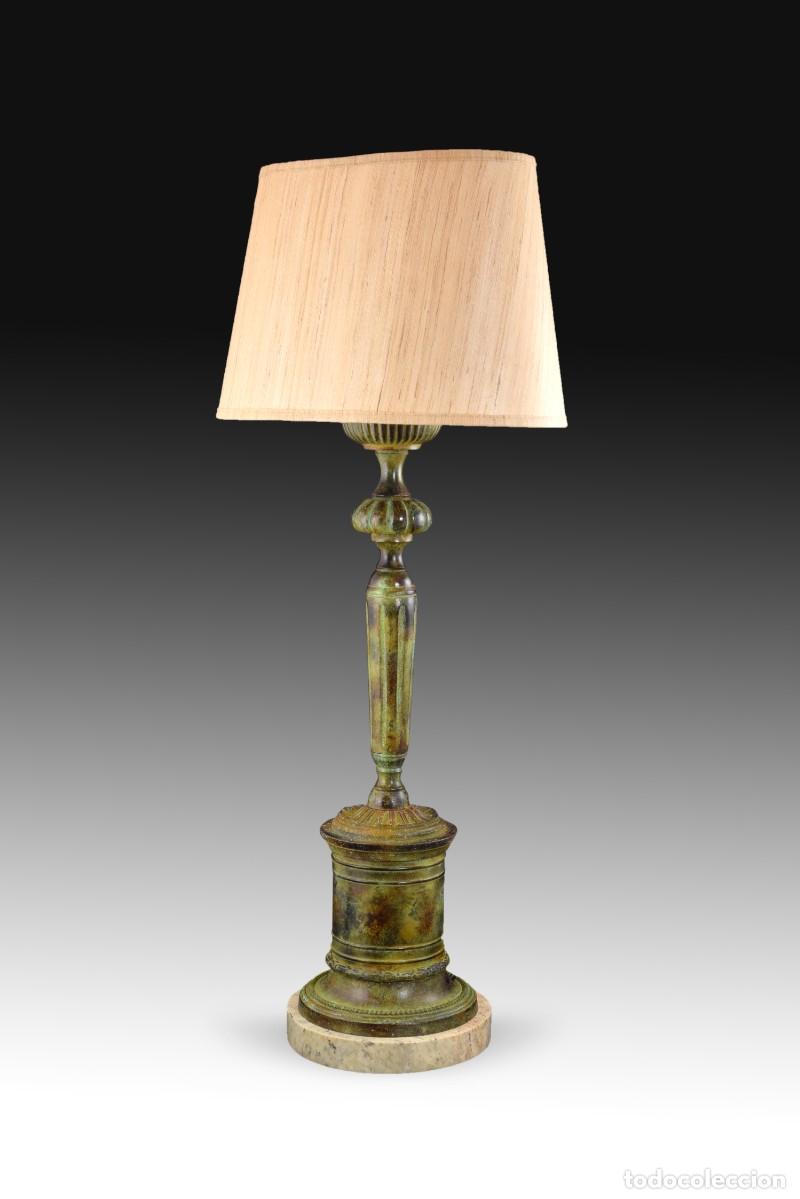 Nuevo: Pie de l&aacute;mpara de mesa. Bronce patinado. Sin pantalla. - Foto 6