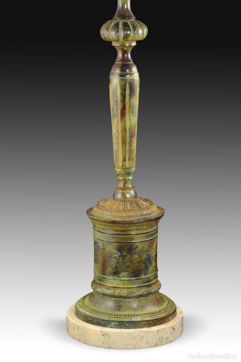 Nuevo: Pie de l&aacute;mpara de mesa. Bronce patinado. Sin pantalla. - Foto 7