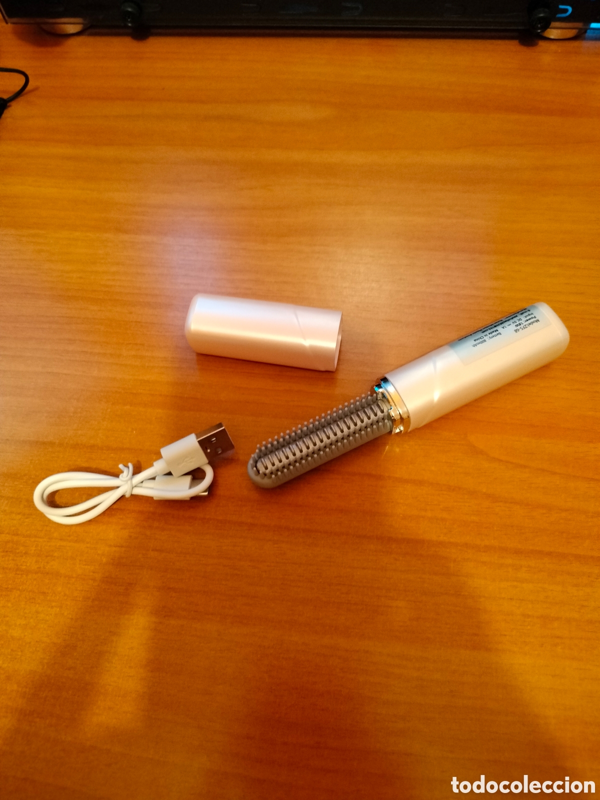Nuevo: Mini cepillo alisador de pelo inal&aacute;mbrico y recargable - Foto 1
