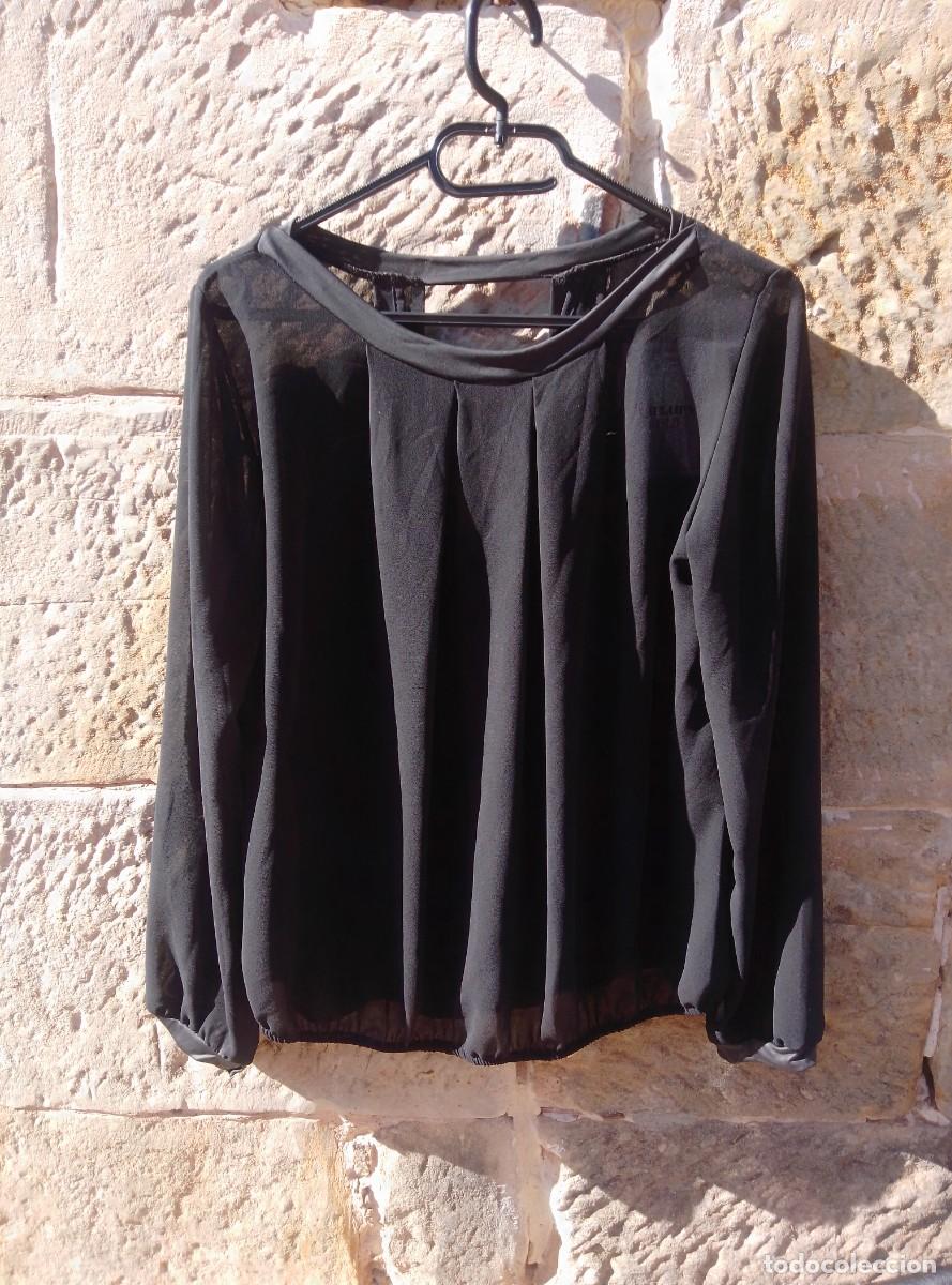 Nuevo: Blusa de gasa negra. Semitransparente. Luxury gold. Nueva con etiquetas