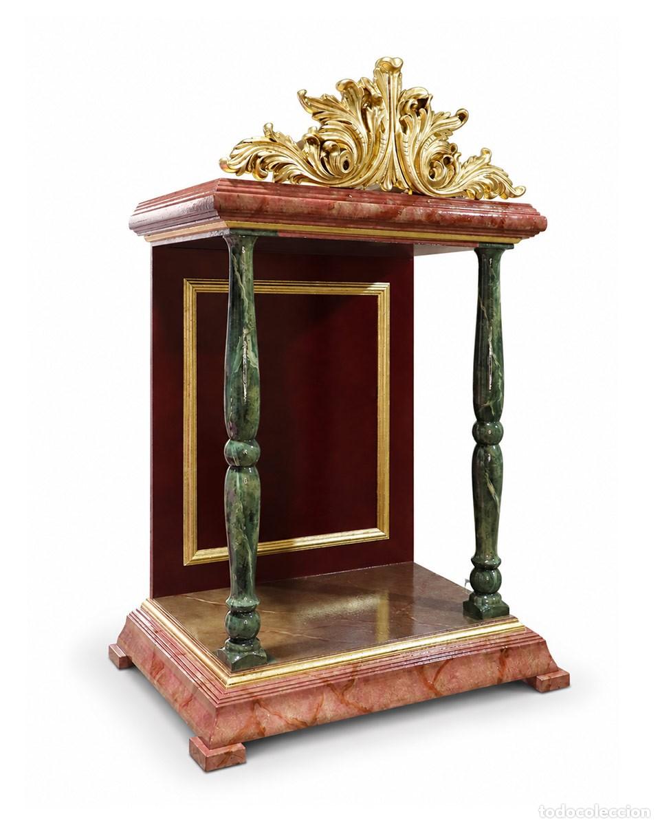 Novo: Capilla con imitaci&oacute;n a m&aacute;rmol