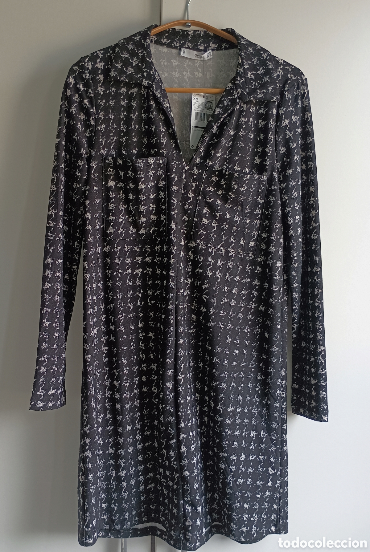 Nuevo: A estrenar ⭐ Vestido corto estampado. MANGO Outlet, modelo &laquo;VELDUAN&raquo;. Manga larga. Talla XS. NUEVO.