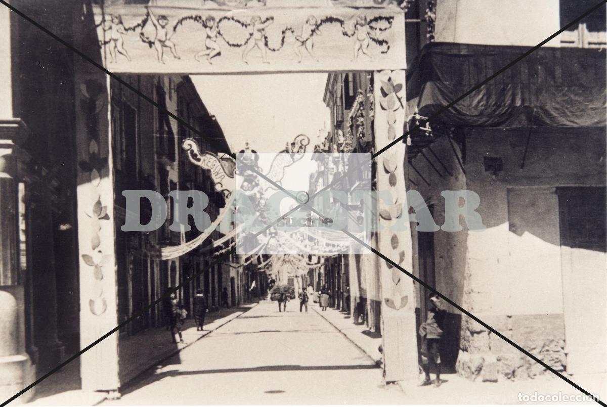 Nuevo: CASTELLON EN EL RECUERDO, CALLE CAVALLEROS Y ARCO EN LAS FIESTAS DE LA CORONACI&Oacute;N C86