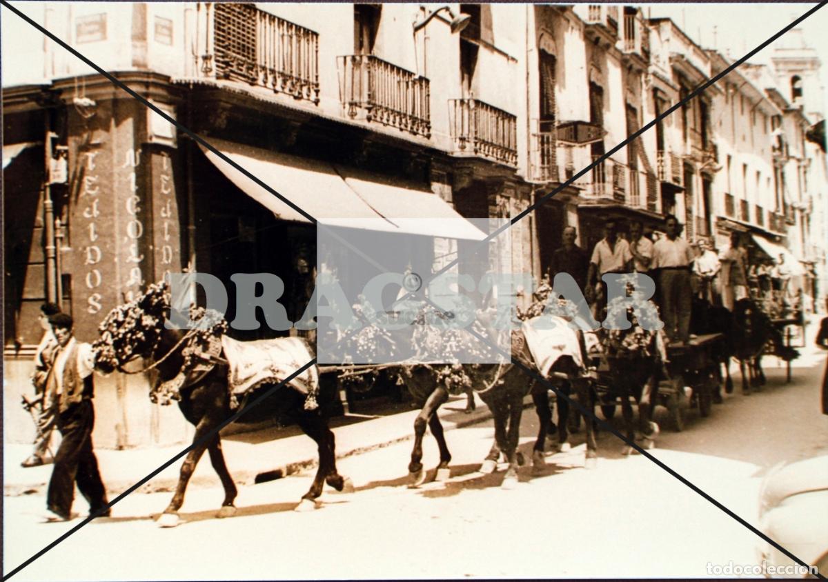 Nuevo: CASTELLON EN EL RECUERDO, CARRUAJE DE LA COLLA POR LA CALLE ENMEDIO C86