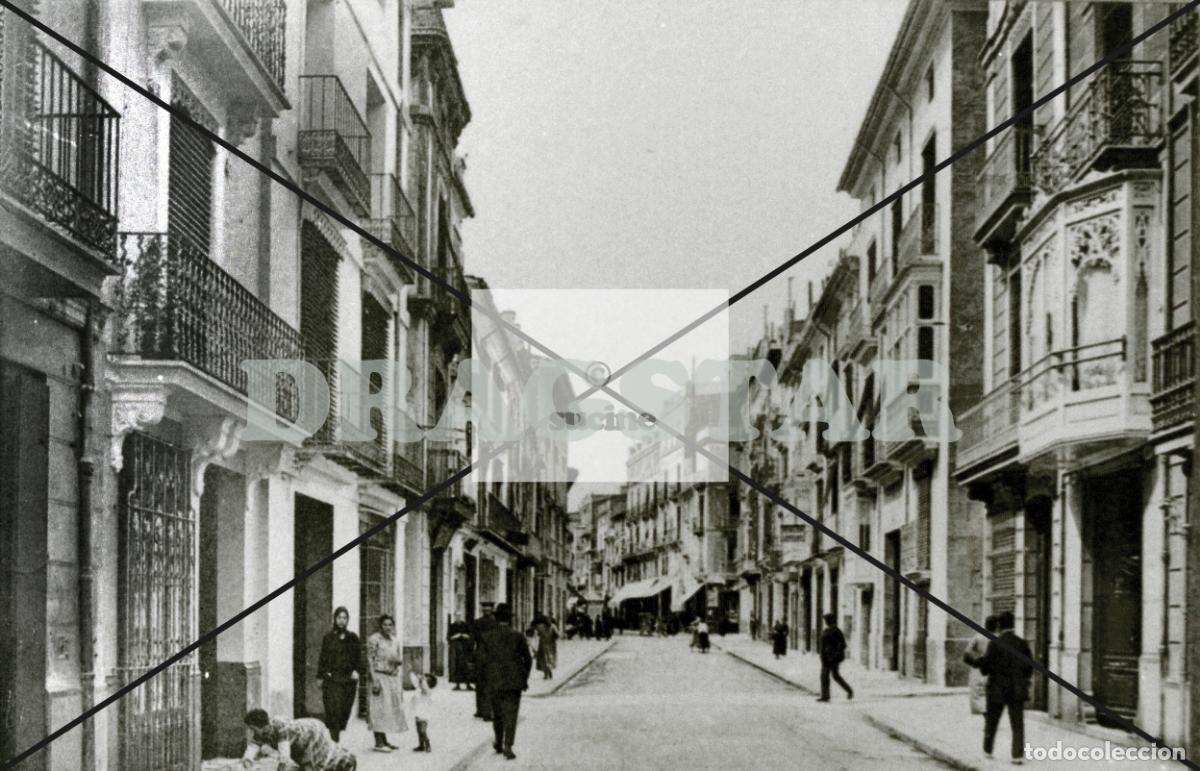 Nuevo: CASTELLON EN EL RECUERDO, ASPECTO DE LACALLE ENMEDIO EN LOS A&Ntilde;OS 50 C86