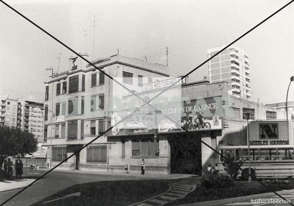 Nuevo: CASTELLON EN EL RECUERDO, PLAZA FADRELL Y COCHERA AUTOS MEDITERRANEO EN LOS A&Ntilde;OS 60 C 86