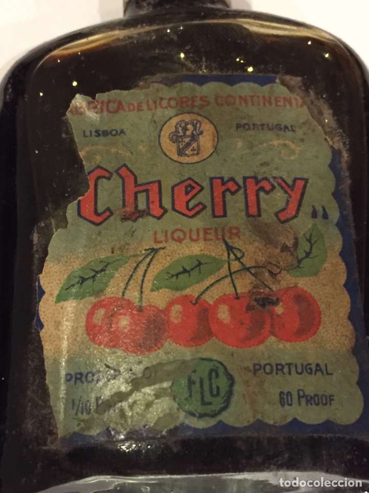 Otras botellas y bebidas antiguas de colecci&oacute;n: Licor Cherry - Foto 4