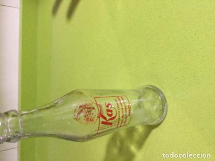 Otras botellas y bebidas antiguas de colecci&oacute;n: Botella Kas - Foto 3