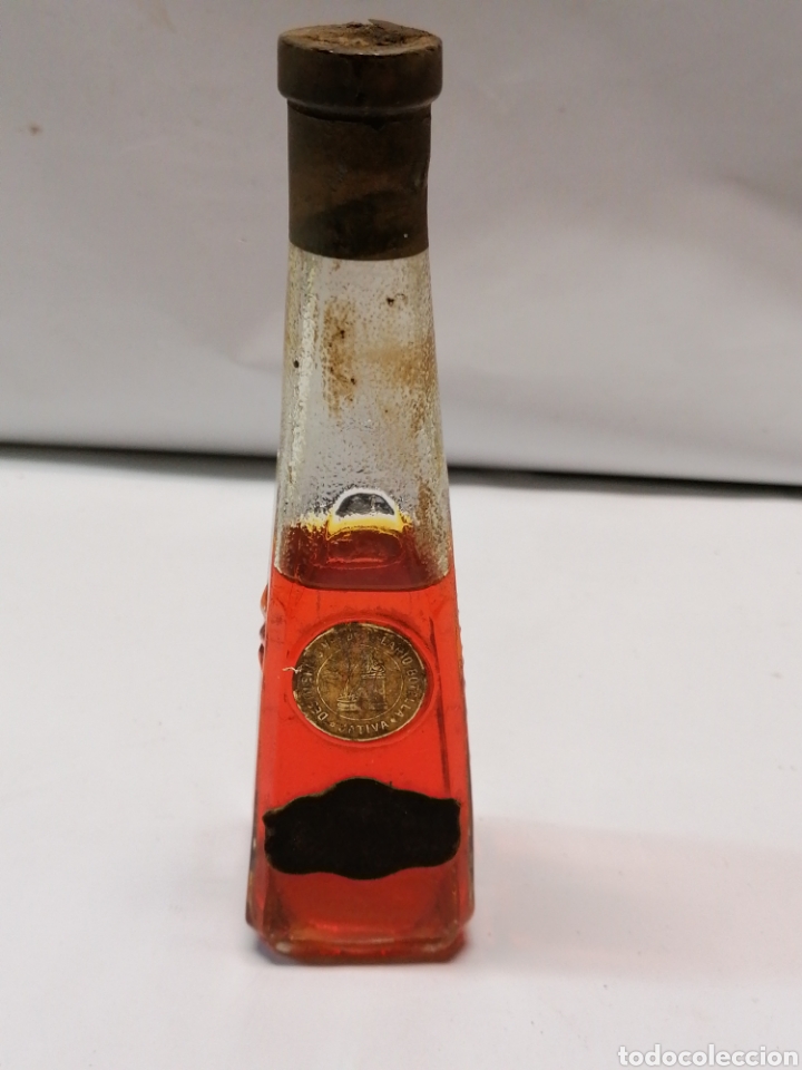 Otras botellas y bebidas antiguas de colecci&oacute;n: Elixir Hilario Botella - Foto 1