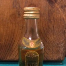 Otras Botellas y Bebidas Antiguas de colección: ANTIGUO BOTELLIN BRANDY BRUCH SANTA CECILIA DE MONTSERRAT