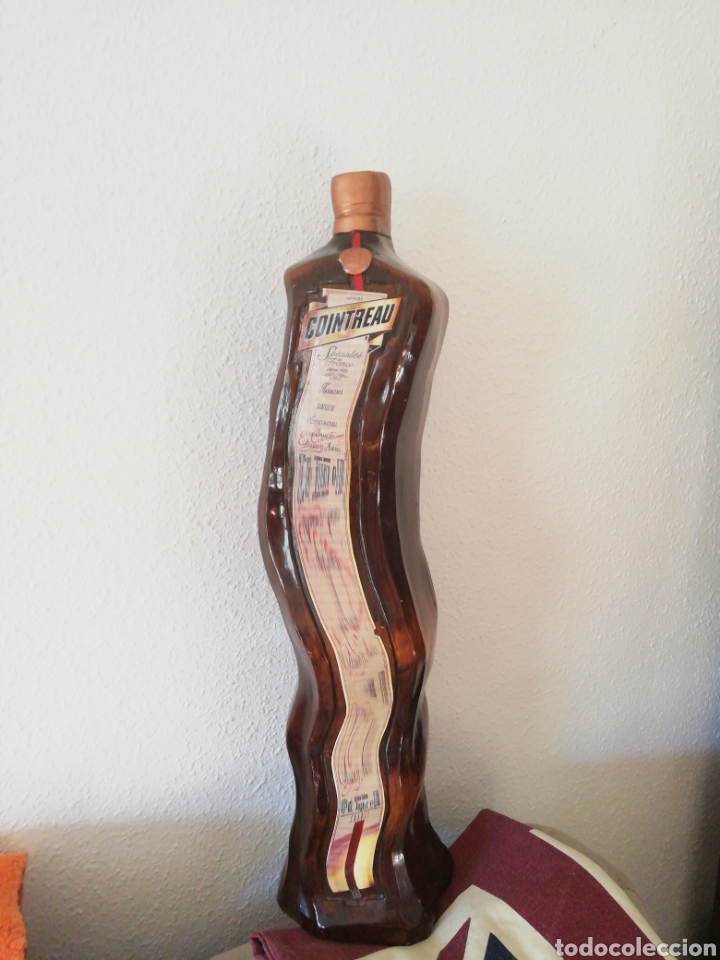 Otras botellas y bebidas antiguas de colecci&oacute;n: Botella de COINTREAU - Foto 2