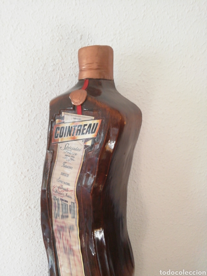 Otras botellas y bebidas antiguas de colecci&oacute;n: Botella de COINTREAU - Foto 3