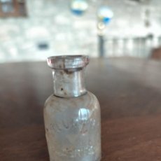Otras Botellas y Bebidas Antiguas de colección: ANTIGUAS BOTELLA / FRASCO DE CRISTAL MEDICAMENTO DOCTEUR PIERRE PARIS AÑOS 20-30