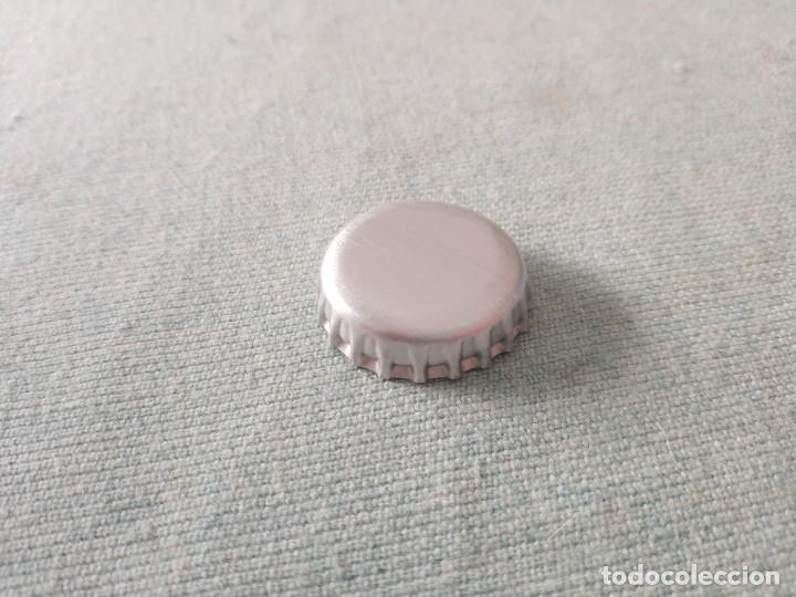 Otras botellas y bebidas antiguas de colecci&oacute;n: Chapa Plateada 2 - Foto 1