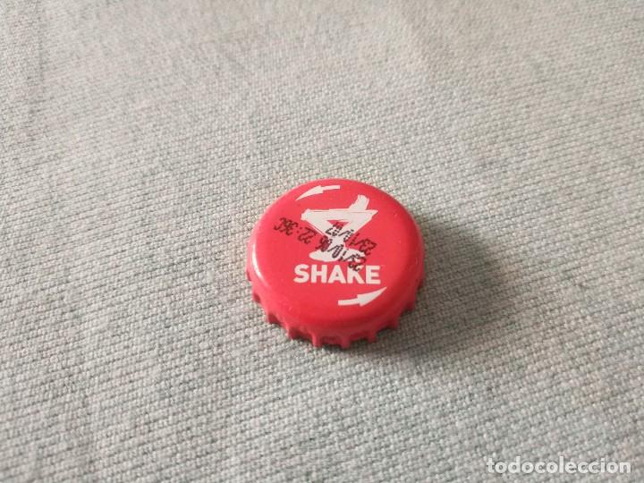 Otras botellas y bebidas antiguas de colecci&oacute;n: Chapa Shake R - Foto 1