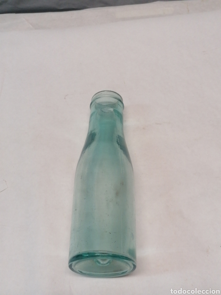 Otras botellas y bebidas antiguas de colecci&oacute;n: Botella leche - Foto 4