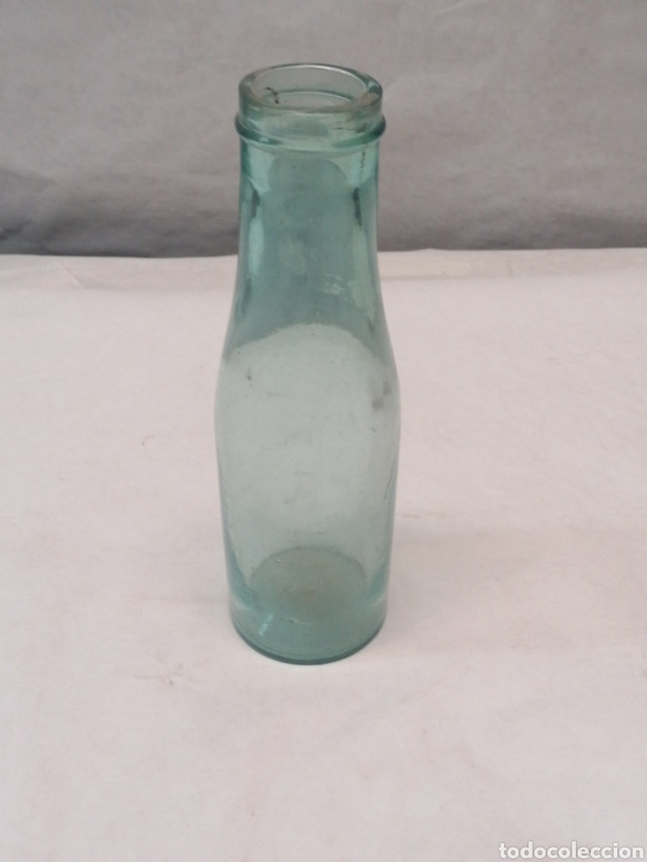 Otras botellas y bebidas antiguas de colecci&oacute;n: Botella leche - Foto 1