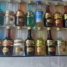 Otras Botellas y Bebidas Antiguas de colección: COLECCIÓN MARIE BRIZARD. Lote 287154183