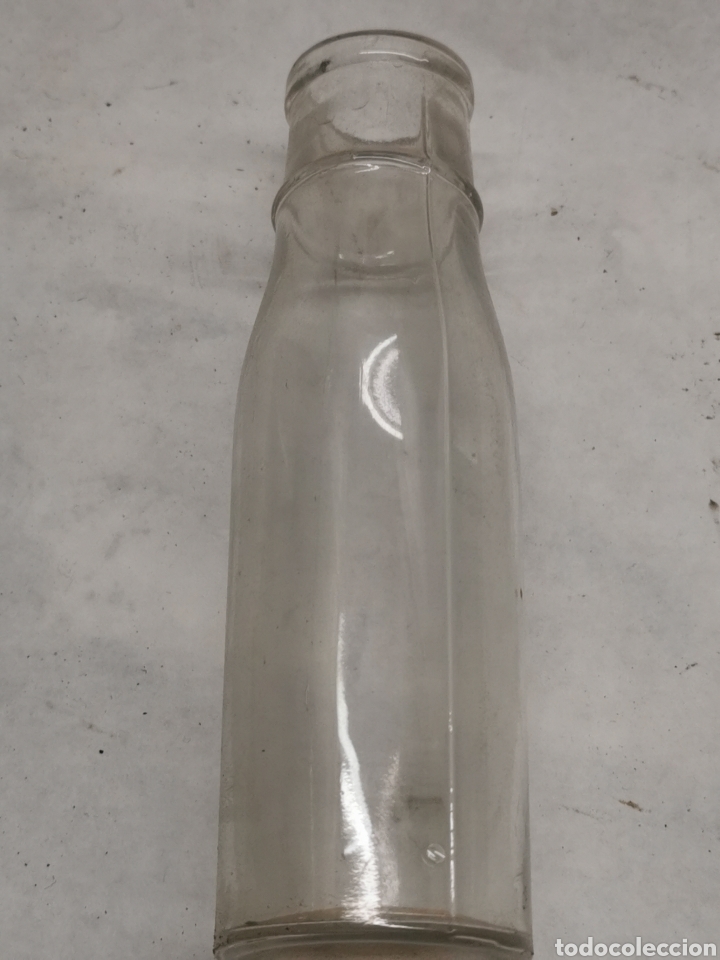 Otras botellas y bebidas antiguas de colecci&oacute;n: 3 botellas - Foto 2